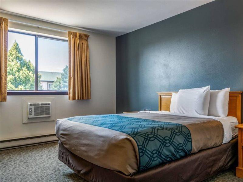 Rodeway Inn Боузман Екстериор снимка