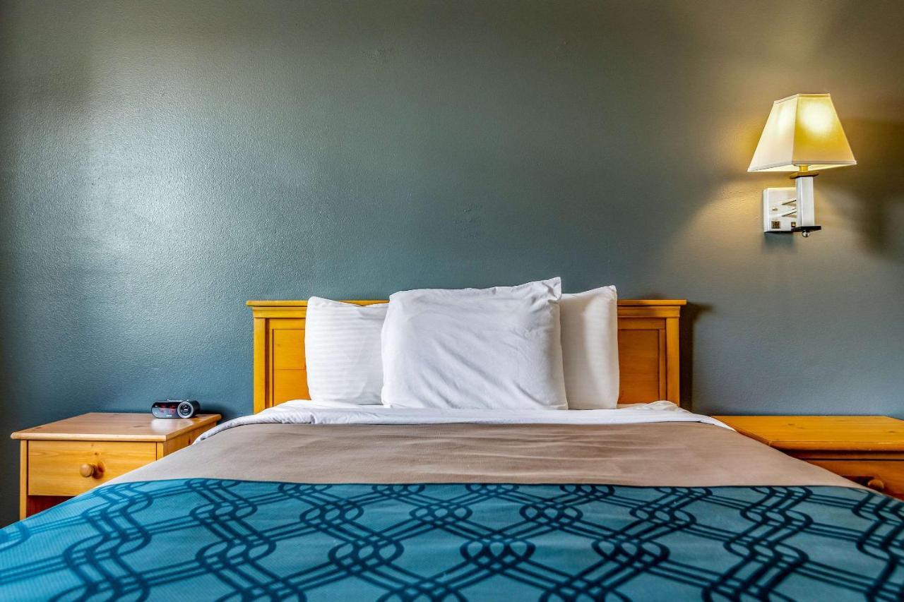Rodeway Inn Боузман Екстериор снимка