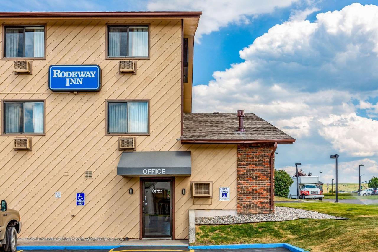 Rodeway Inn Боузман Екстериор снимка