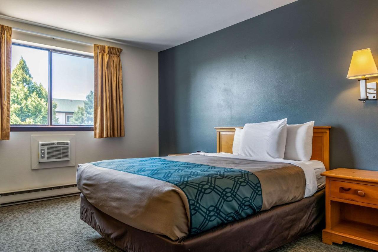 Rodeway Inn Боузман Екстериор снимка