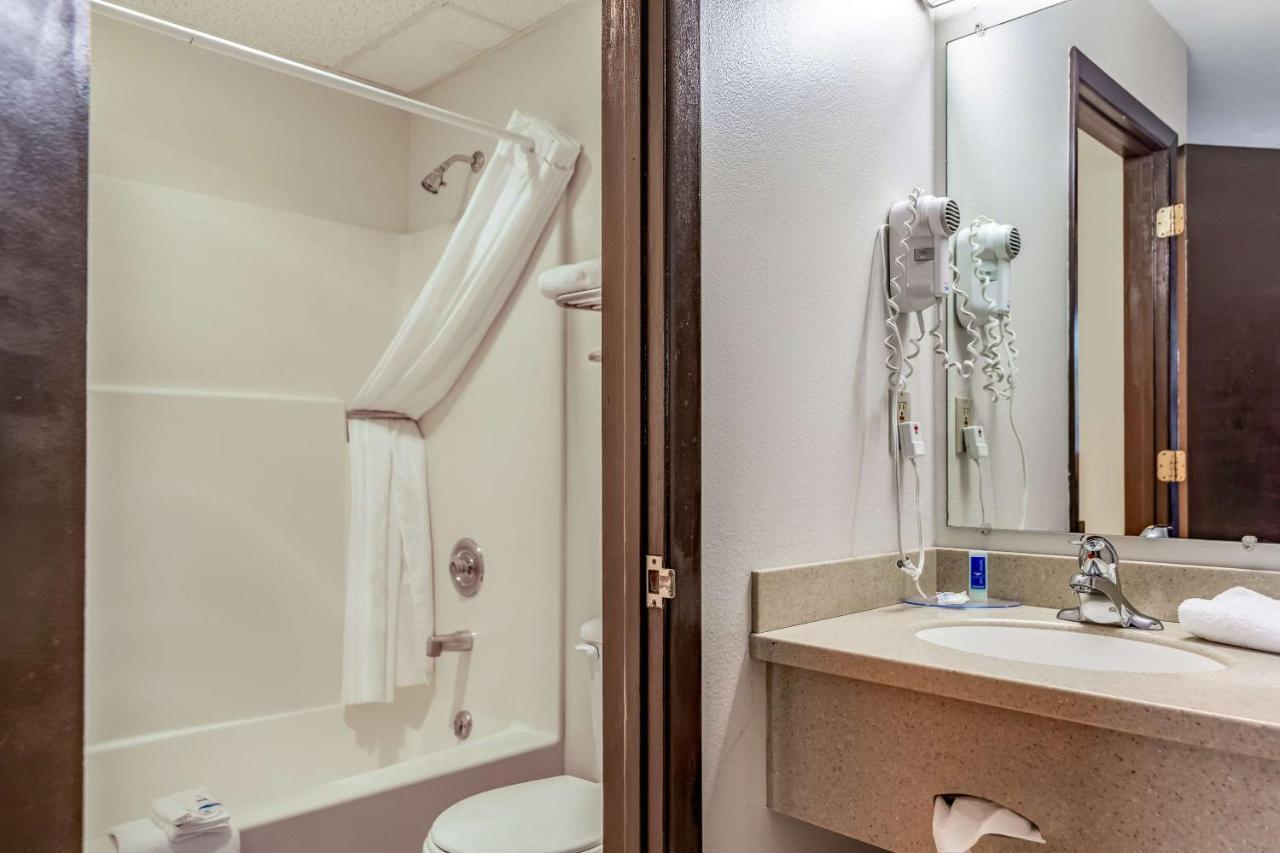 Rodeway Inn Боузман Екстериор снимка