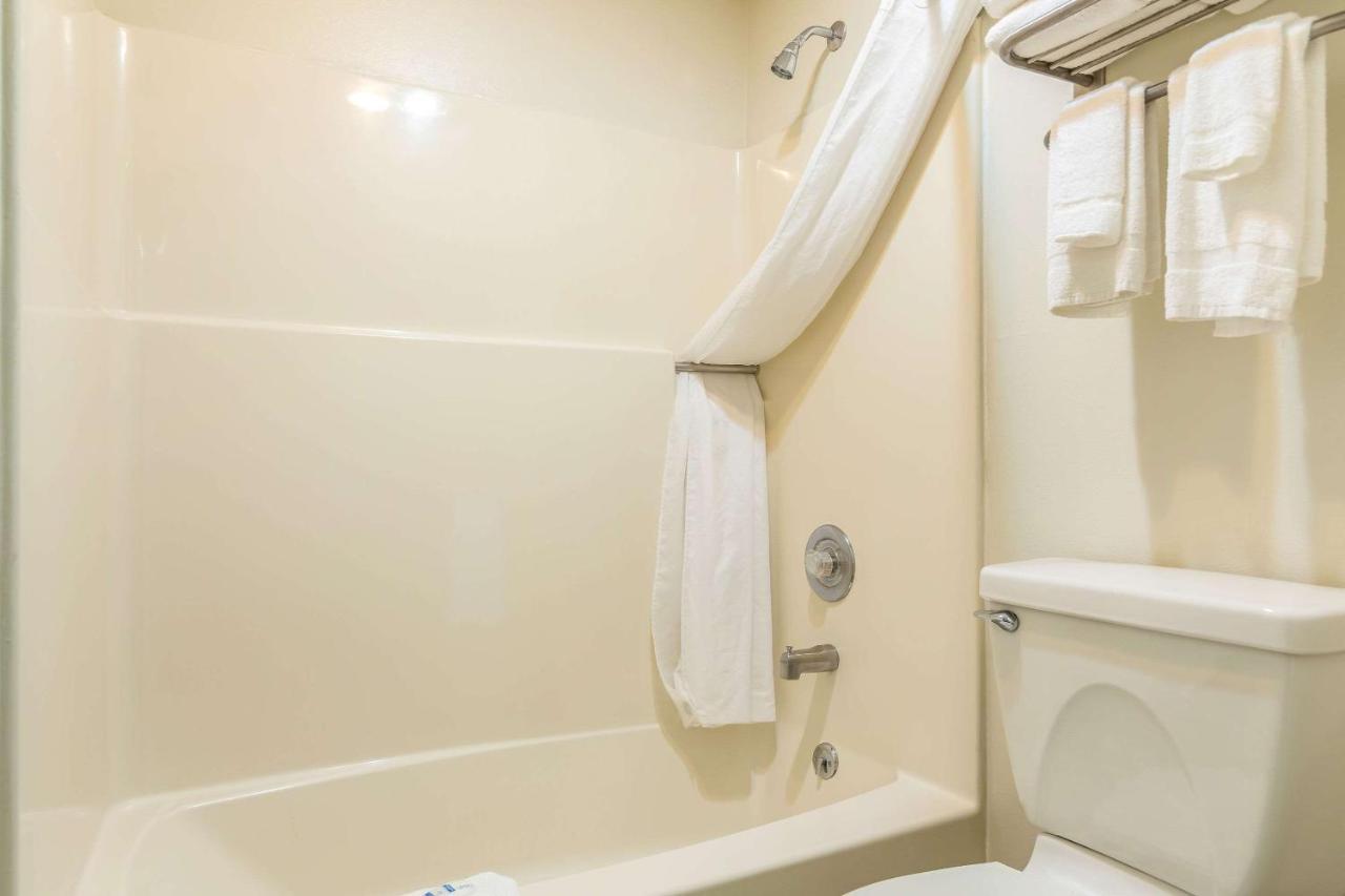 Rodeway Inn Боузман Екстериор снимка
